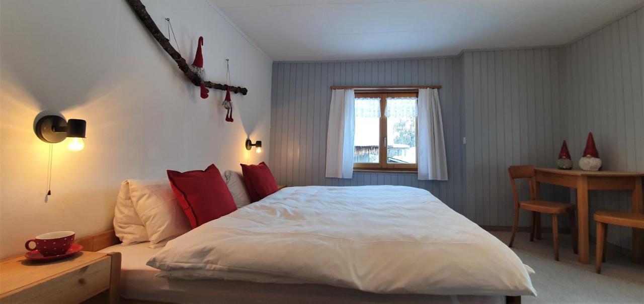 B&B Piz D'Err Tinzen Екстер'єр фото